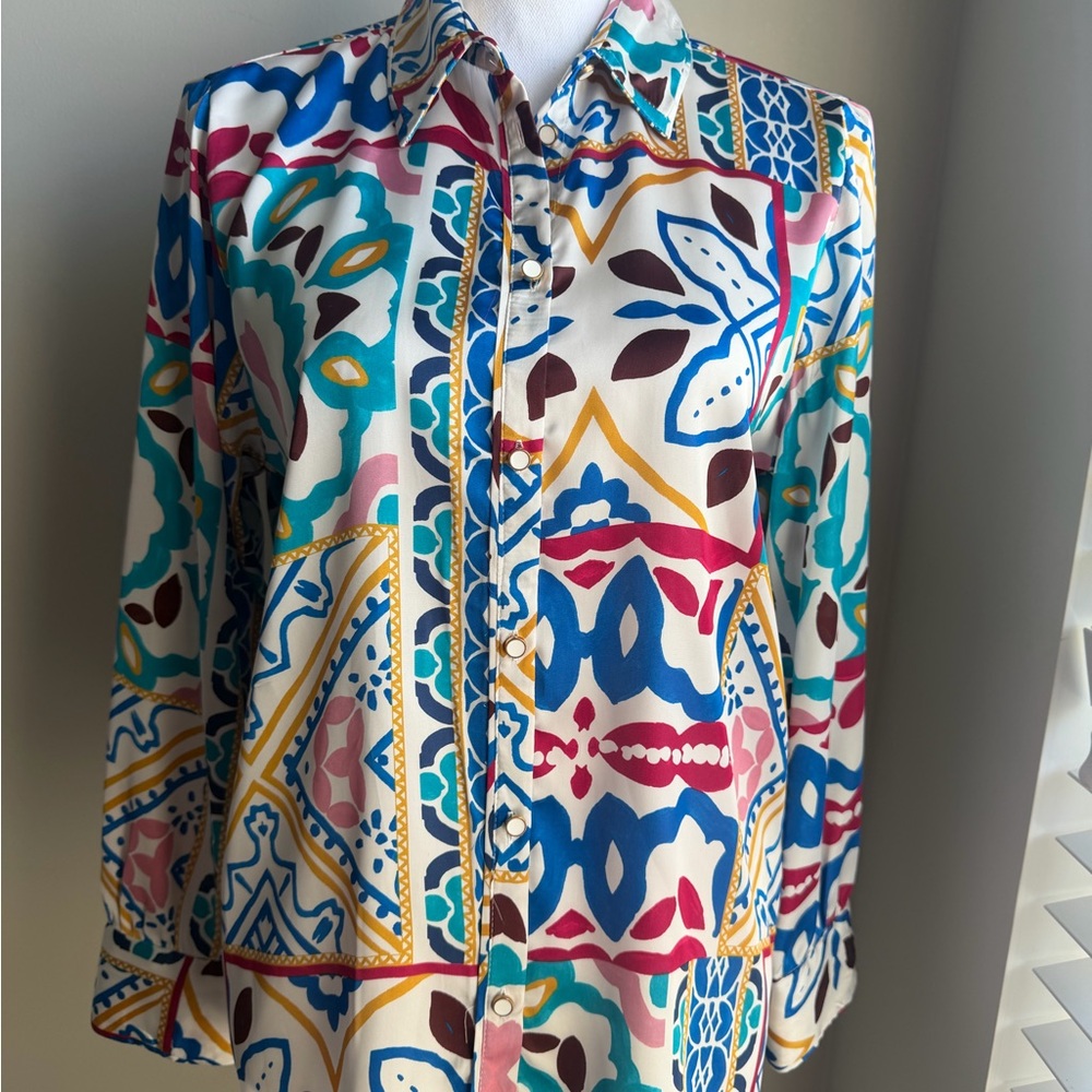 NWT Zara Vibrant Multicolor Pattern Button-Up Blouse